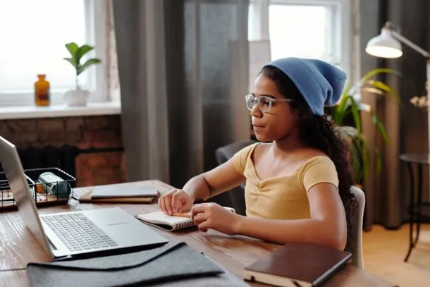 How Mother and father Can Foster STEM Studying Past the Classroom